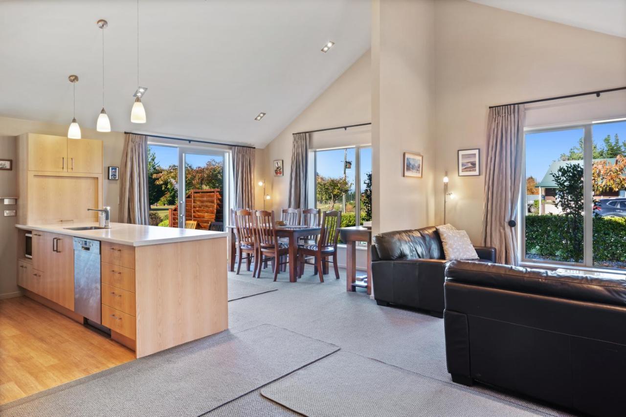 Fairway Cottage - Hanmer Springs Holiday Home エクステリア 写真