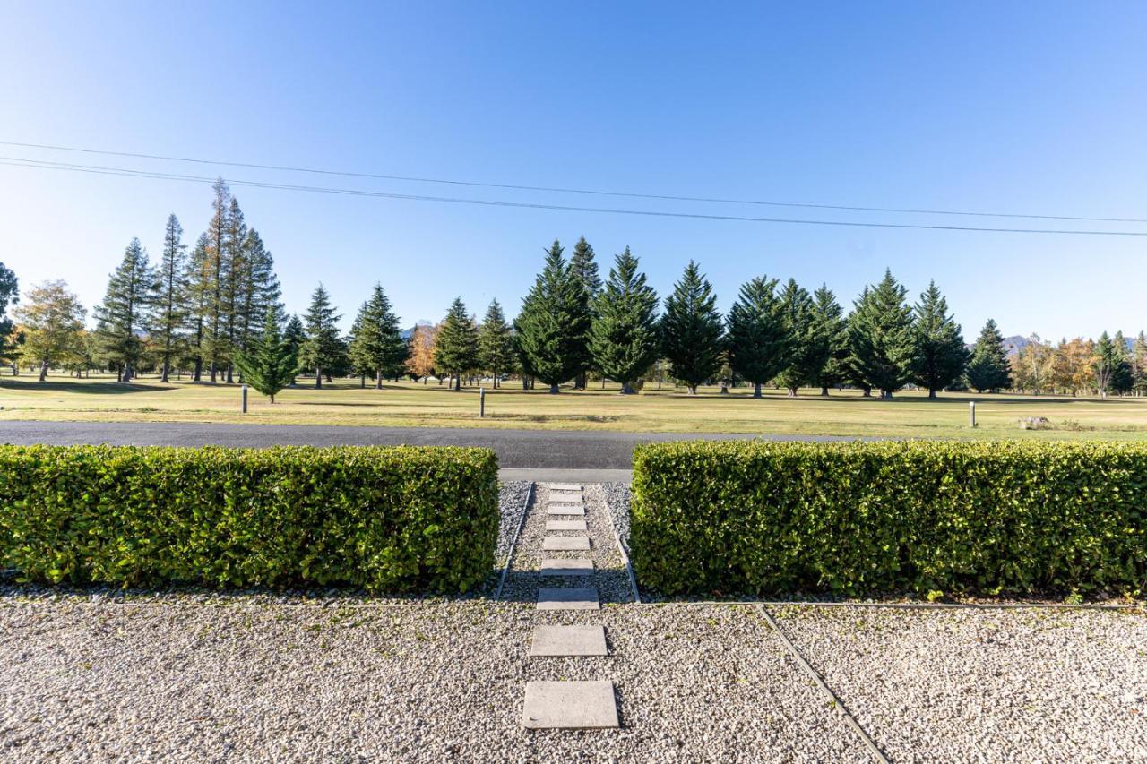 Fairway Cottage - Hanmer Springs Holiday Home エクステリア 写真